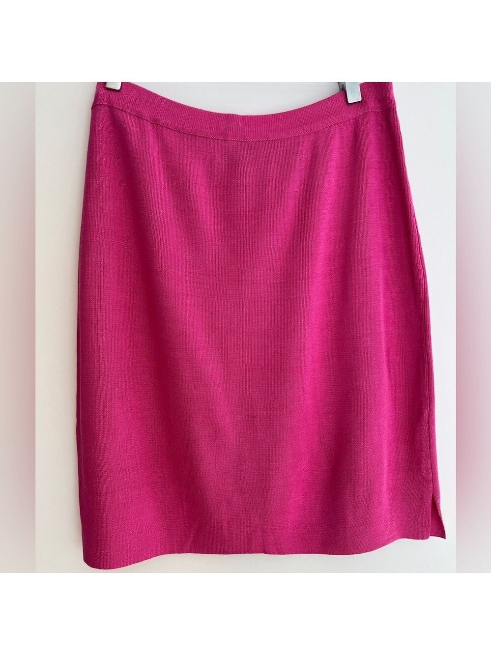 ADRIENNE VITTADINI COLLECTION Vintage 100% Silk Fine Knit Skirt Made Hong Kong